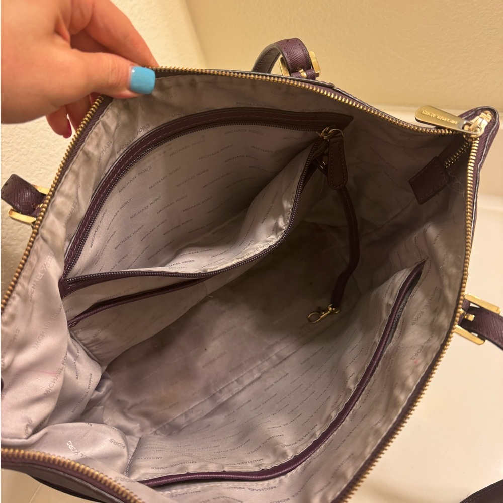 Michael Kors Walsh Purple Leather Tote with Gold Accents - Picture 6 of 11